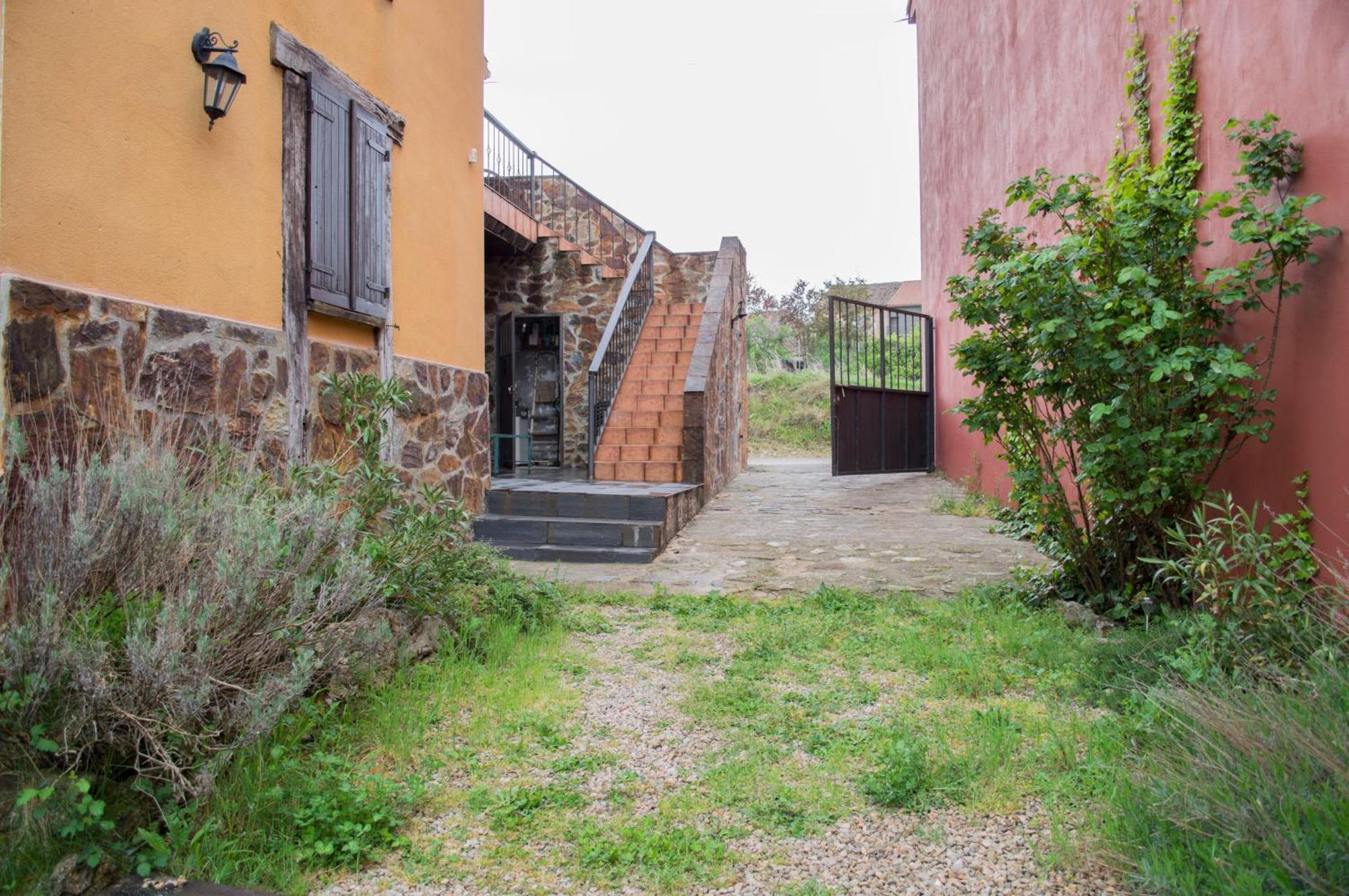 Apartamentos Rurales Alvado Tamajon Exterior foto